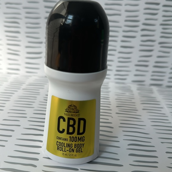 Avon deodorants 3 roll-ons. Veilment, Feeling Fresh, and Cool confidence. - Picture 3 of 8